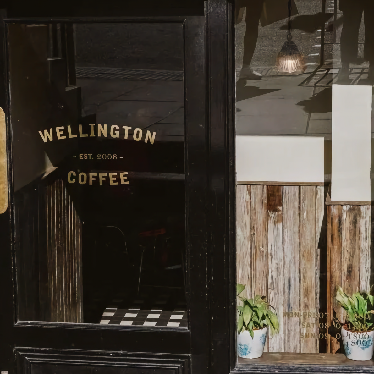 The Best Coffee Shops for First Dates in Edinburgh